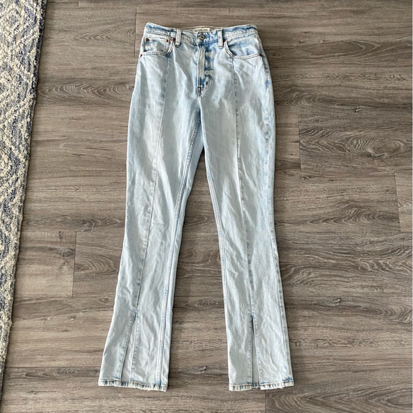 Abercrombie Jeans high rise split hem flare light wash - Picture 3 of 9